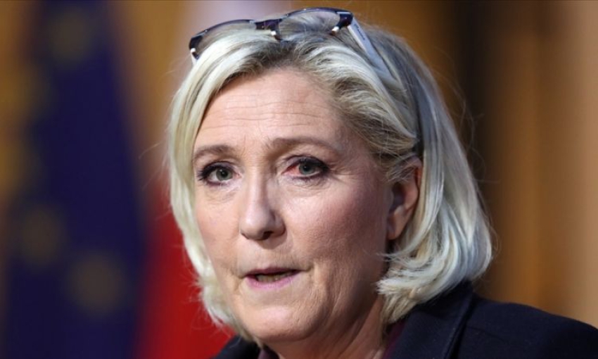 Fransa’da aşırı sağcı Le Pen’in partisi, İslamofobik paylaşımlar yapan adayını geri çekti