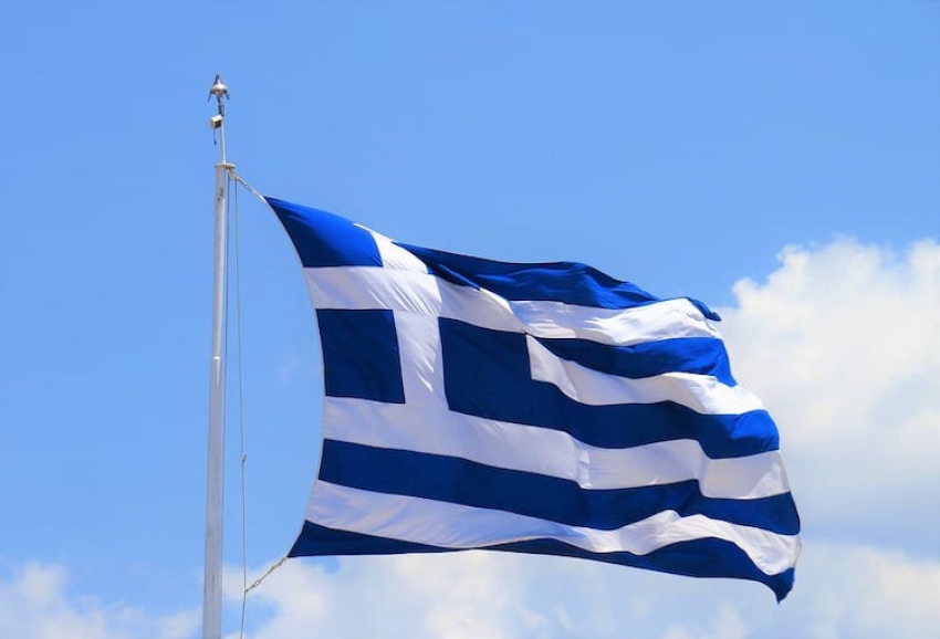 Yunanistan'da iktidar partisinin desteklediği çoğu aday yerel seçim yarışında ilk sırada