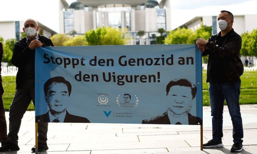 Çin'in Uygurlara yönelik baskılarının Almanya tarafından soykırım olarak tanınması için gösteri yapıldı