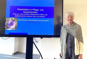 Die Pflegekinderdienste von Stadt und Landkreis Würzburg hatten die renommierte Familientherapeutin Irmela Wiemann eingeladen, um über Deeskalation in Pflegefamilien zu sprechen. Foto: Sophie Schnaudt