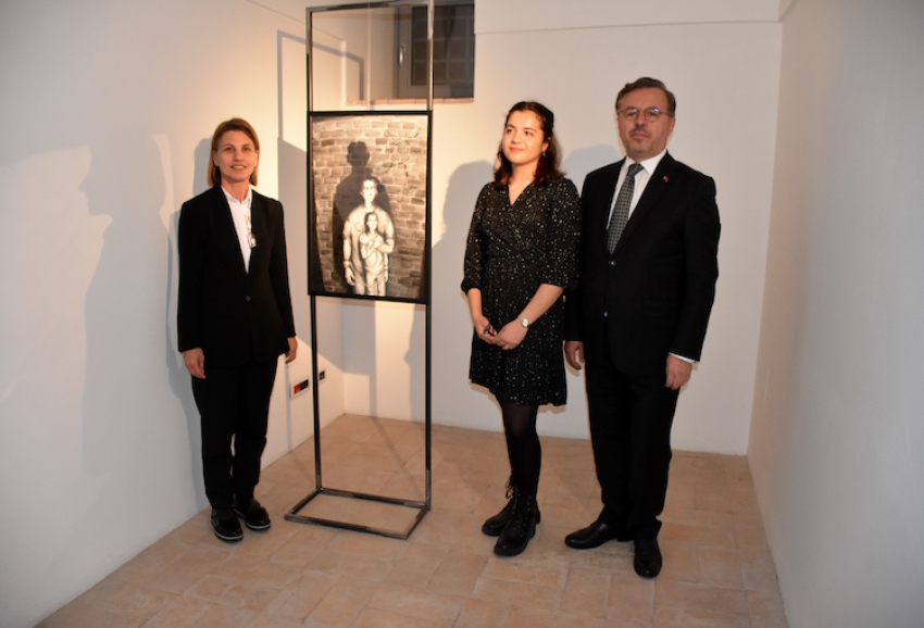 Genç Türk sanatçı Roma'daki karma sanat sergisine katıldı