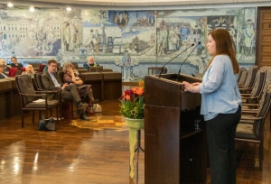 Generalkonsulin Corinne Pereira referiert über 60 Jahre deutsch-französische Zusammenarbeit. Foto: Christian Weiß