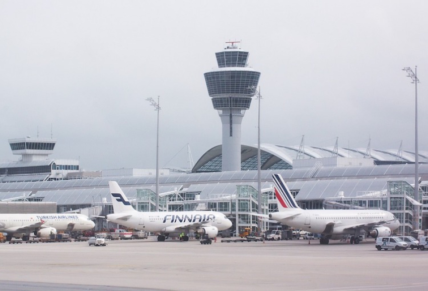 Münih Havalimanı olumsuz hava koşulları nedeniyle yarın öğlene kadar kapalı kalacak