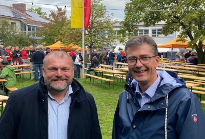v.r. Oberbürgermeister Christian Schuchardt und Landrat Thomas Eberth luden zum Ehrenamtsfest. Foto: Uwe Zimmermann