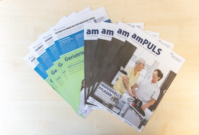 In der neuen Ausgabe des Klinikmagazins amPuls ist die Pflege wieder ein großes Thema. Foto: Franziska Schön / Klinikum Main-Spessart
