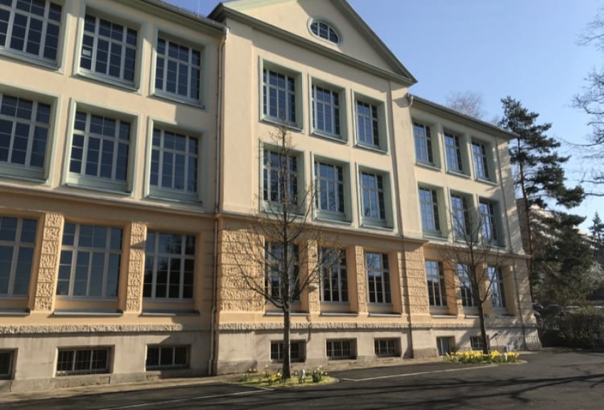 Die Städtische Wirtschaftsschule Würzburg führt die 5. Klasse ein
