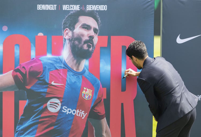 Barcelona yeni transferi İlkay Gündoğan'ı tanıttı
