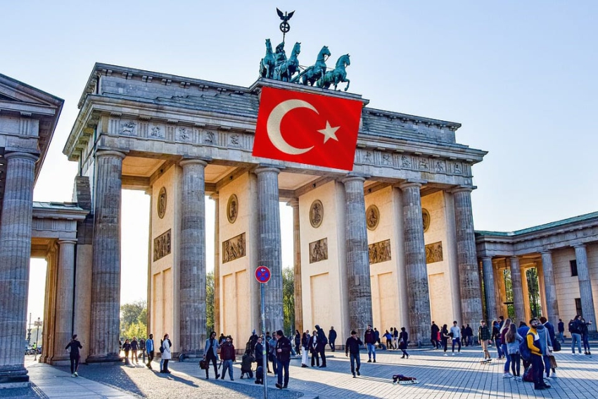 Almanya’da “Avrupalı şirketler için Türkiye'deki yatırım fırsatları&quot; masaya yatırılacak