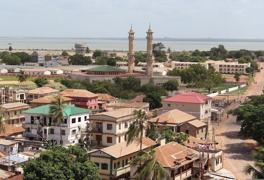 Herrmann: Beitrag zur Bewältigung der Unterversorgung in Gambia