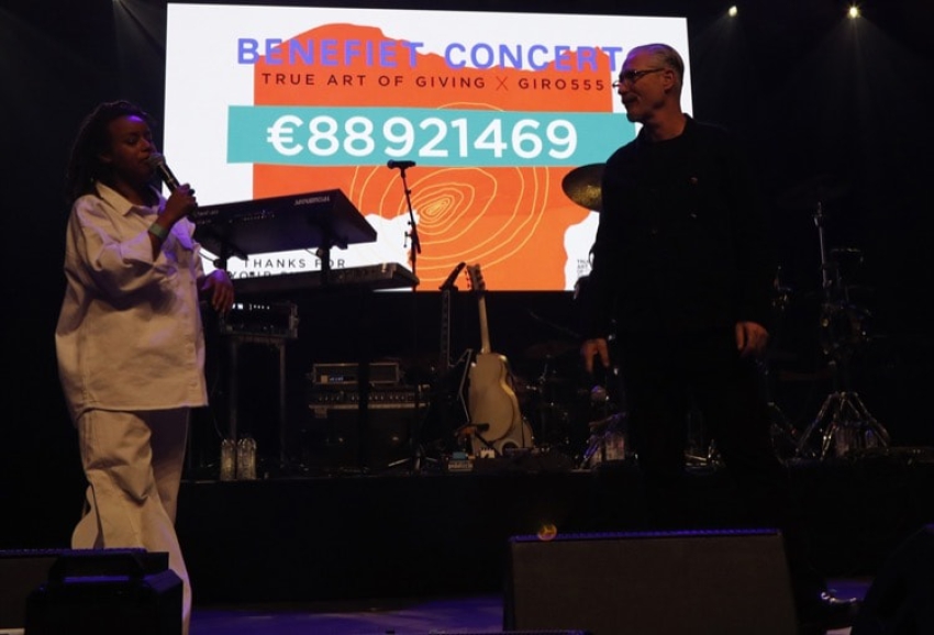 Türkiye ve Suriye'deki depremzedeler için Amsterdam'da yardım konseri düzenlendi