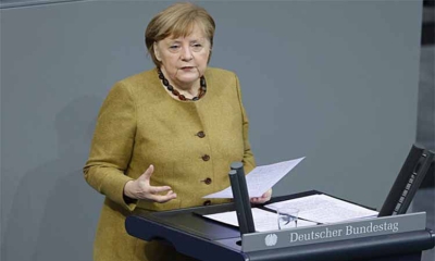 Angela Merkel‘den, üçüncü dalga uyarısı