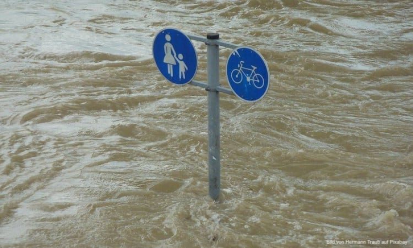Almanya'da şiddetli yağış su baskınlarına neden oldu