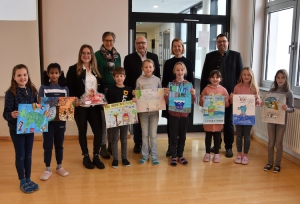 Insgesamt 9 Schülerinnen und Schüler der Herzog-Albrecht-Schule Siegenburg waren unter den Preisträgern des Malwettbewerbs. Lukas Sendtner, Landratsamt Kelheim