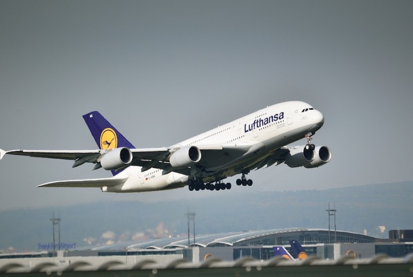 Lufthansa Grubu, 3. çeyrekte 1,1 milyar kar açıkladı