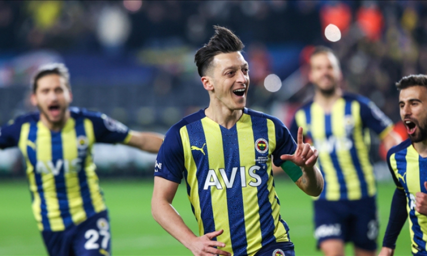 Fenerbahçe'nin Süper Lig'deki ilk yarı karnesi