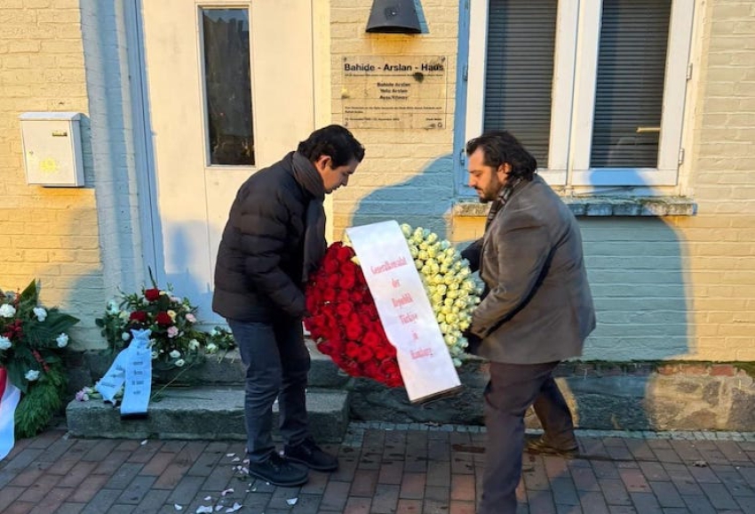 Almanya'daki Mölln faciasının 32. yıl dönümünde anma töreni düzenlendi