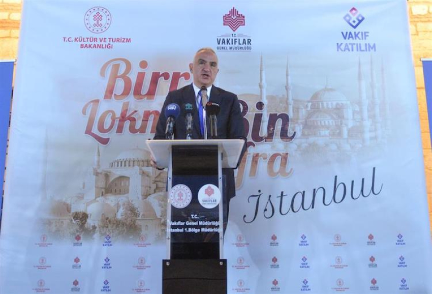 Kültür Bakanı Mehmet Nuri Ersoy &quot;Bir Lokma Bin Sofra&quot; iftarına katıldı