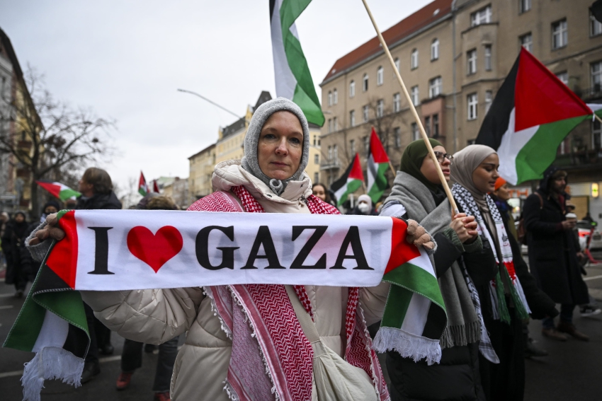 Berlin’de İsrail'in Gazze'ye saldırıları protesto edildi