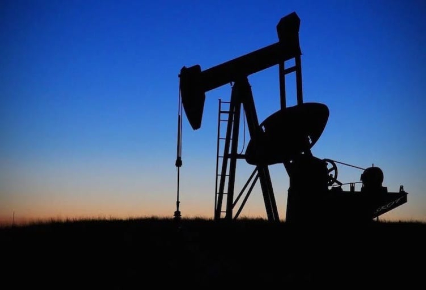 Brent petrolün varil fiyatı 122,73 dolar