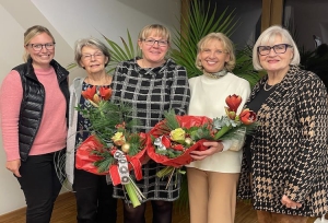 Johanna Stirnweiß, Edeltraud Barth, Ulrike Lang (Vorsitzende), Sigrid Maroske (stv. Vorsitzende), Ruth Reinfurt.  Foto: Wolfgang Meixner