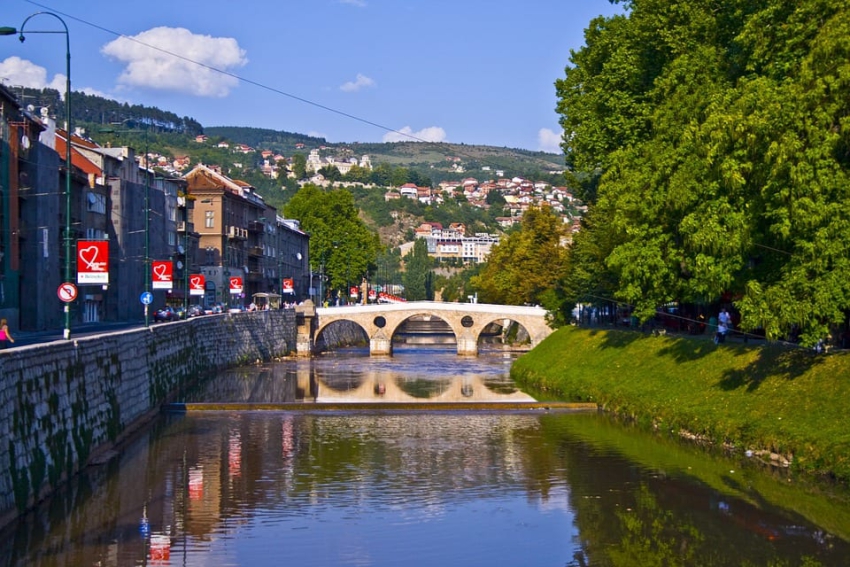 Bosna Hersek'te Cumhuriyet'in 101. yılı dolayısıyla 