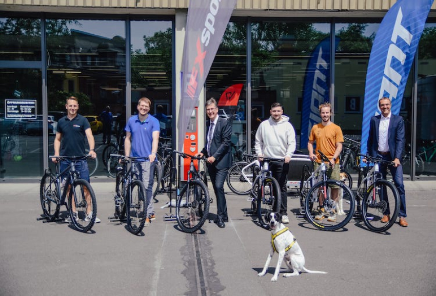 Projekt Ride a Bike - Chancengleichheit auf zwei Rädern Mountainbikes für die offene Jugendarbeit