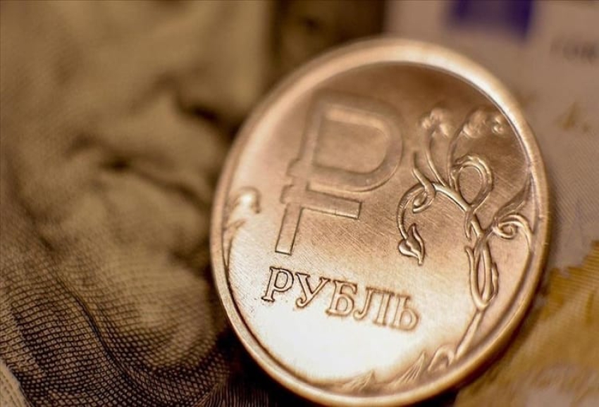 Rus rublesi, faiz kararının ardından değer kaybetti