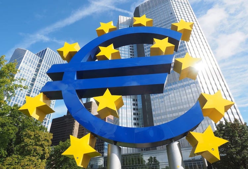 ECB tutanakları yönetim konseyi üyelerinin artan büyüme endişelerini ortaya koydu