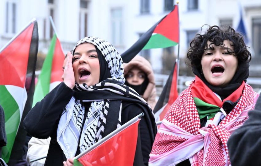 Avrupa Parlamentosu önünde Filistinlilerle dayanışma gösterisi düzenlendi