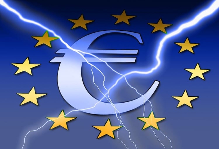 ECB Başkanı Lagarde: &quot;ECB, bir faiz oranı patikasına bağlı kalmaya önceden taahhütte bulunmuyor&quot;